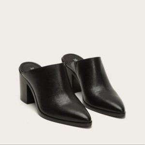 Frye Flynn Leather Block heel Mule